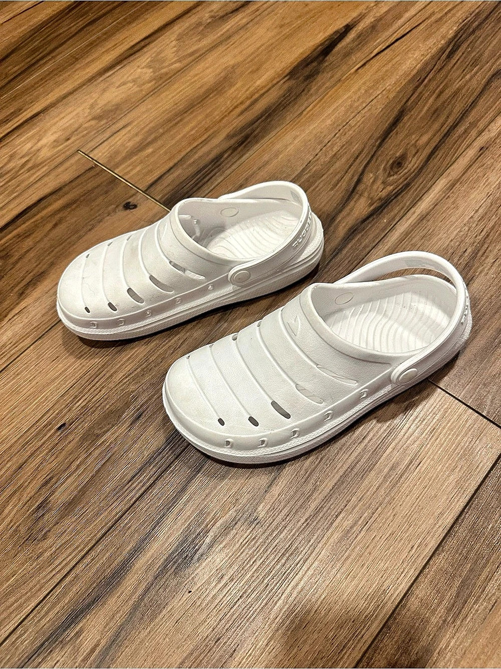 Rugged shark  Classic Clog White Clogs